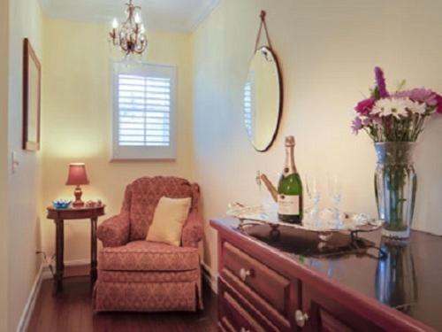 Seaglass Inn Bed And Breakfast Melbourne Beach Exterior photo